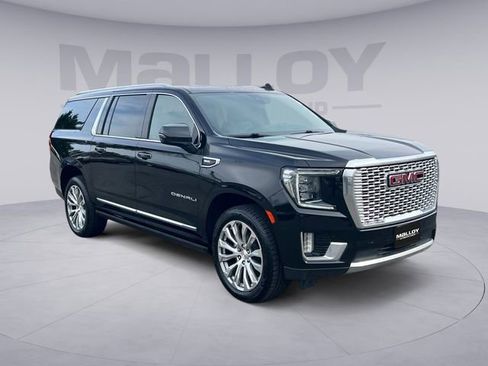 Used 2022 GMC Yukon XL Denali image 7