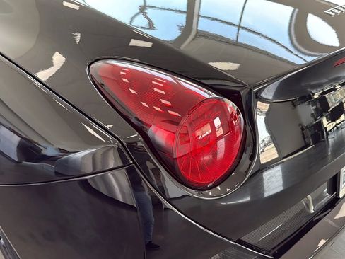 Used 2010 Ferrari California RWD image 28