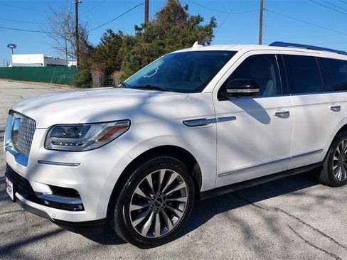 Used 2019 Lincoln Navigator Select image 7