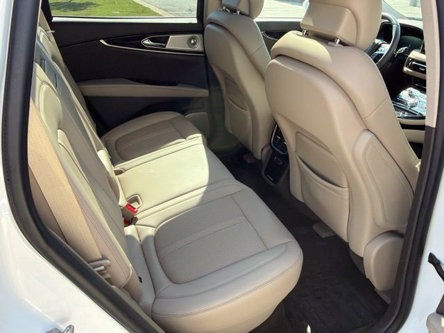 Used 2022 Lincoln Nautilus Reserve w/ Equipment Group 202A AWD/4WD image 25