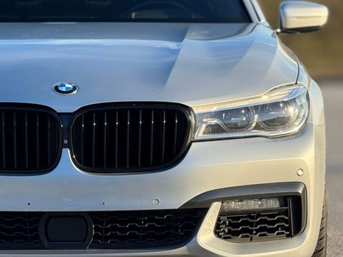 Used 2019 BMW 750i xDrive w/ Executive Package image 14