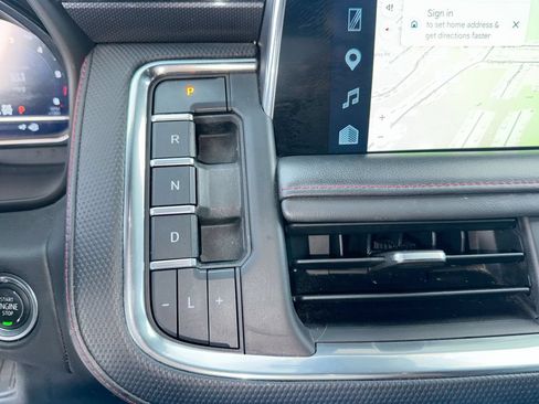 Used 2023 Chevrolet Suburban RST AWD/4WD image 23