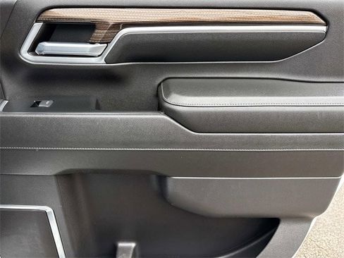 Used 2024 Chevrolet Silverado 2500 LT image 21