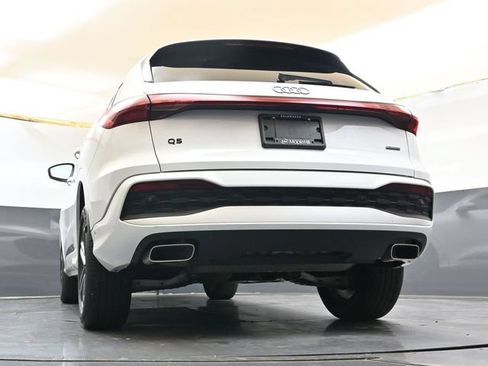 Used 2025 Audi Q5 Premium w/ Convenience Package AWD/4WD image 33