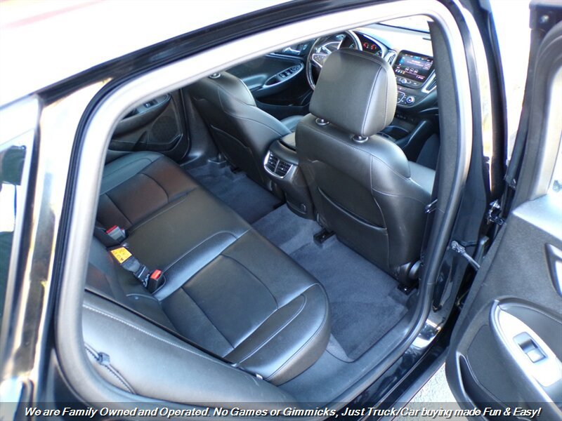 Used 2019 Chevrolet Malibu LT w/ Leather Package FWD image 25