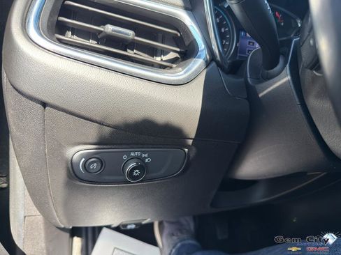 Used 2019 Chevrolet Equinox LT AWD/4WD image 31