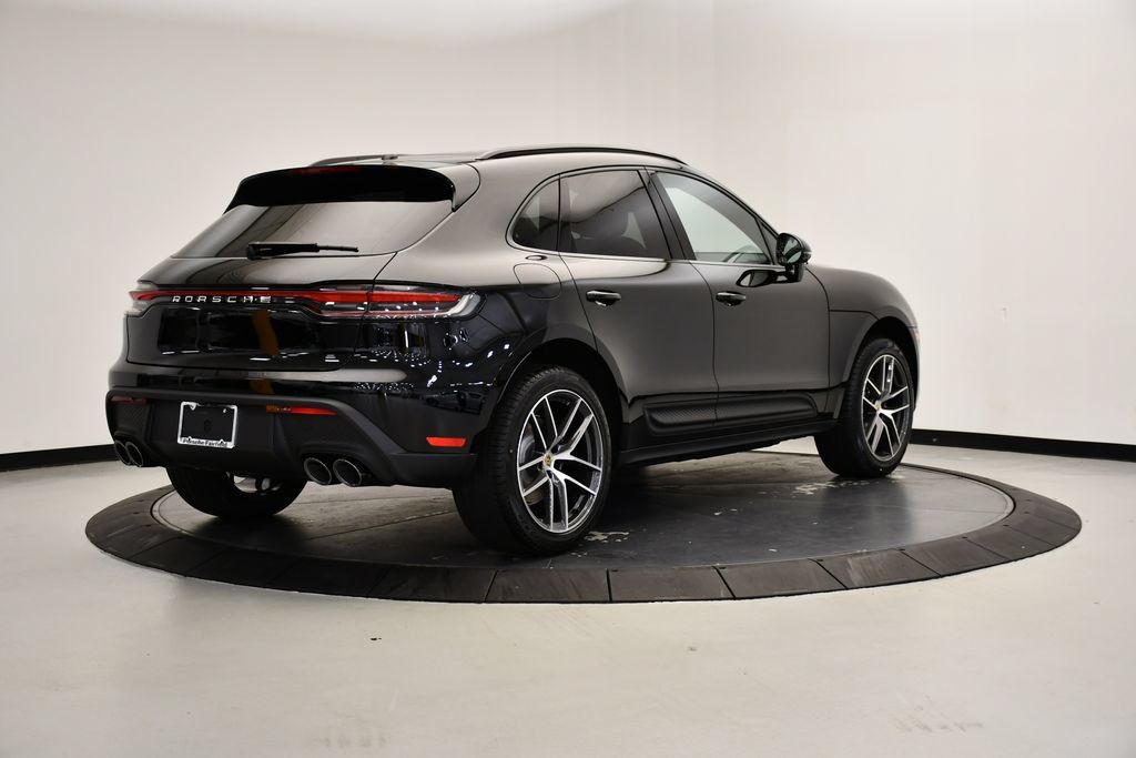 Certified 2026 Porsche Macan AWD/4WD image 7