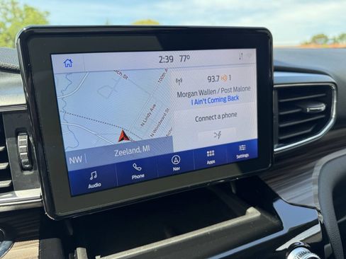 Used 2021 Ford Explorer Limited w/ Hybrid Equipment Group 310A AWD/4WD image 13
