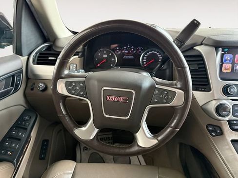 Used 2017 GMC Yukon SLT w/ Premium Edition AWD/4WD image 10