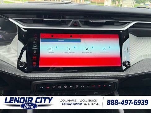 Used 2026 Jeep Cherokee Laredo AWD/4WD image 25