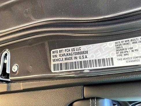 New 2025 Jeep Grand Cherokee L Altitude image 14