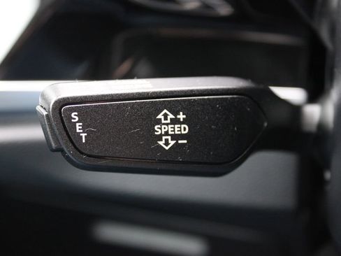 Used 2022 Audi Q3 2.0T Premium w/ Convenience Package image 31