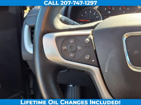 Used 2023 GMC Terrain SLT image 13