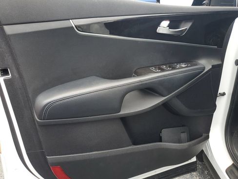 Used 2017 Kia Sorento FWD image 19
