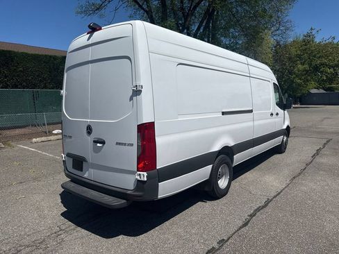 Used 2024 Mercedes-Benz Sprinter 3500 image 7