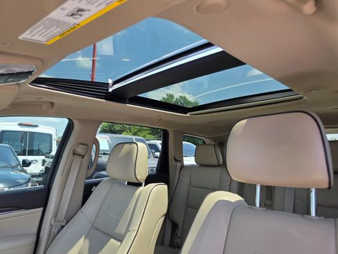Used 2019 Jeep Grand Cherokee Overland RWD image 31