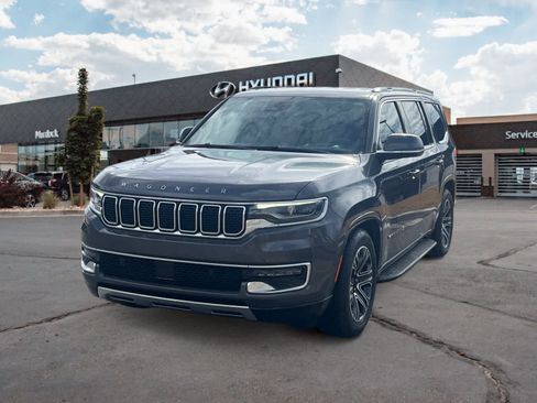 Used 2022 Jeep Wagoneer Series III w/ Flexible Seating Group image 1