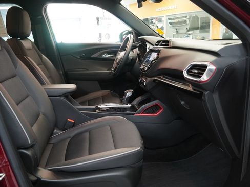Used 2023 Chevrolet TrailBlazer RS w/ Convenience Package FWD image 34