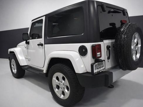 Used 2015 Jeep Wrangler Sahara w/ Connectivity Group AWD/4WD image 3