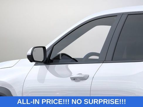 New 2026 Chevrolet Equinox LT w/ Convenience Package II FWD image 12