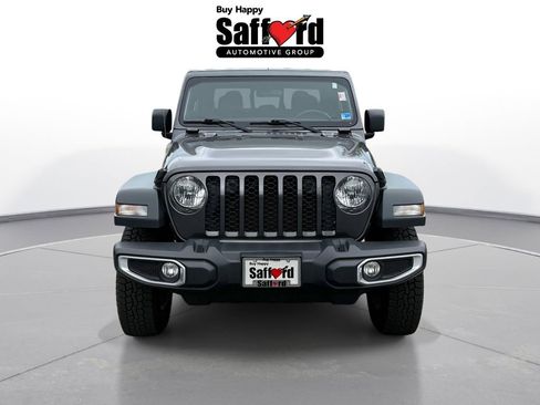 Used 2023 Jeep Gladiator Sport AWD/4WD image 9