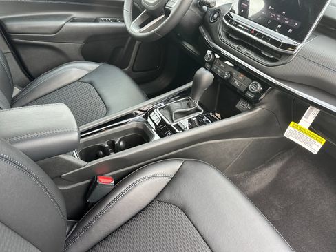 New 2026 Jeep Compass Latitude image 16