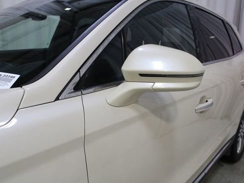 Used 2018 Lincoln MKX Reserve w/ Lincoln MKX Climate Package image 35