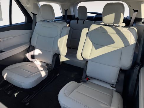 New 2026 Ford Explorer Active w/ Active Comfort Package image 16