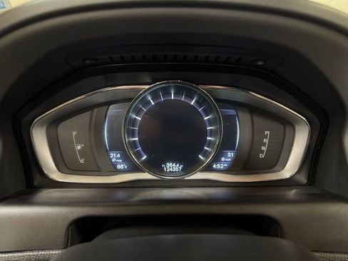 Used 2016 Volvo XC60 T6 Platinum w/ Climate Package FWD image 11