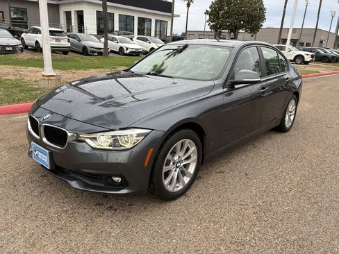 Used 2016 BMW 320i Sedan image 3