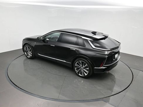 Used 2026 Cadillac Lyriq Signature Luxury w/ Nappa Leather Package AWD/4WD image 43