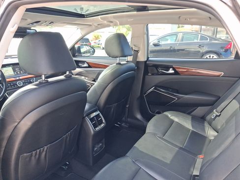 Used 2017 Kia Cadenza Technology FWD image 22
