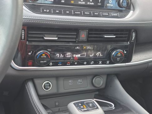 Used 2022 Nissan Rogue Platinum w/ Head-Up Display Package image 28