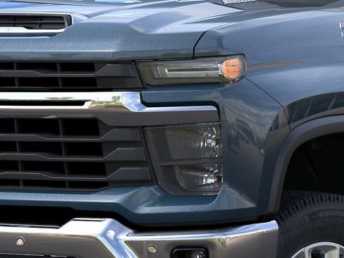 New 2026 Chevrolet Silverado 2500 LT w/ Safety Package AWD/4WD image 11
