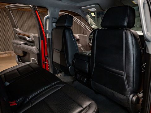 Used 2025 GMC Sierra 1500 Elevation image 27