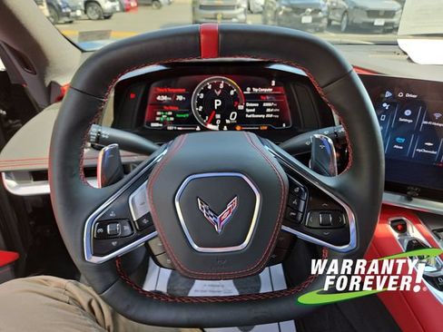 Used 2025 Chevrolet Corvette Stingray Preferred Conv w/ Z51 Performance Package RWD image 9