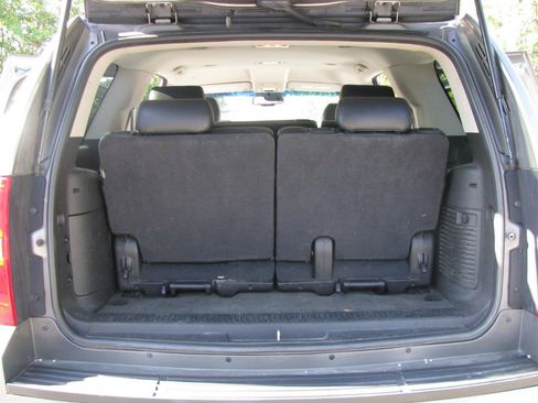 Used 2007 Chevrolet Tahoe LT w/ 1LT Special Edition AWD/4WD image 8