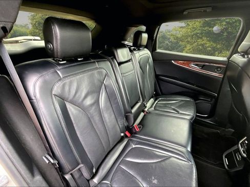 Used 2020 Lincoln Nautilus Reserve FWD image 26