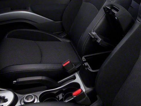 Used 2013 Mitsubishi Outlander GT AWD/4WD image 16