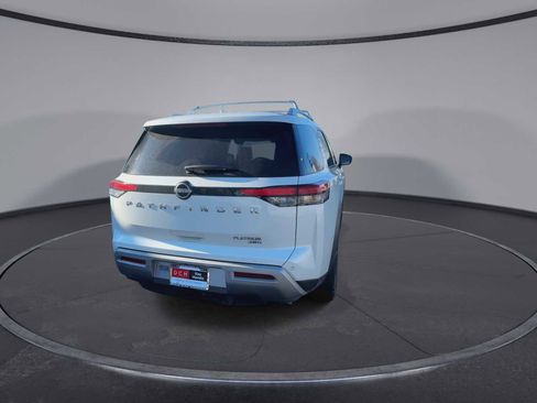 Used 2023 Nissan Pathfinder Platinum image 7