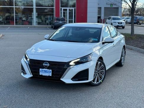 New 2025 Nissan Altima 2.5 SL image 9