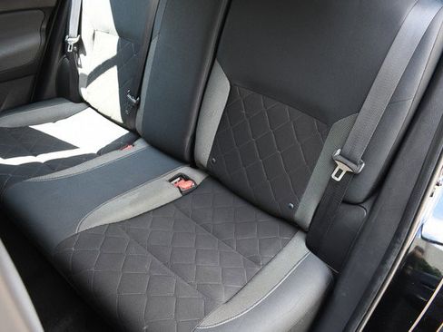 Used 2019 Nissan Kicks SV FWD image 22