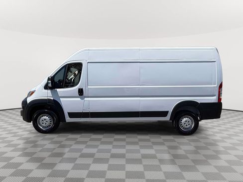 Used 2026 RAM ProMaster 2500 w/ Convenience Group FWD image 5
