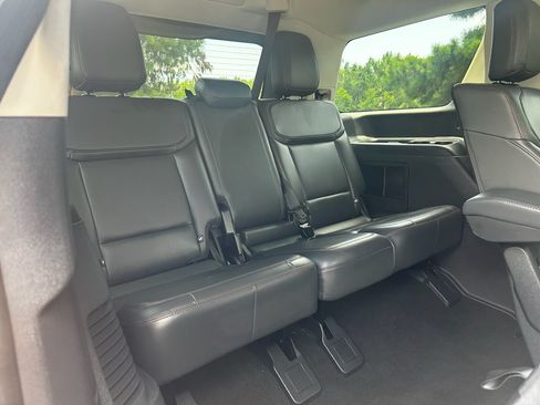 Certified 2025 Ford Expedition Active AWD/4WD image 12