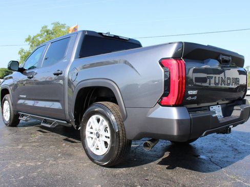Used 2025 Toyota Tundra SR5 w/ SR5 Premium Package AWD/4WD image 10