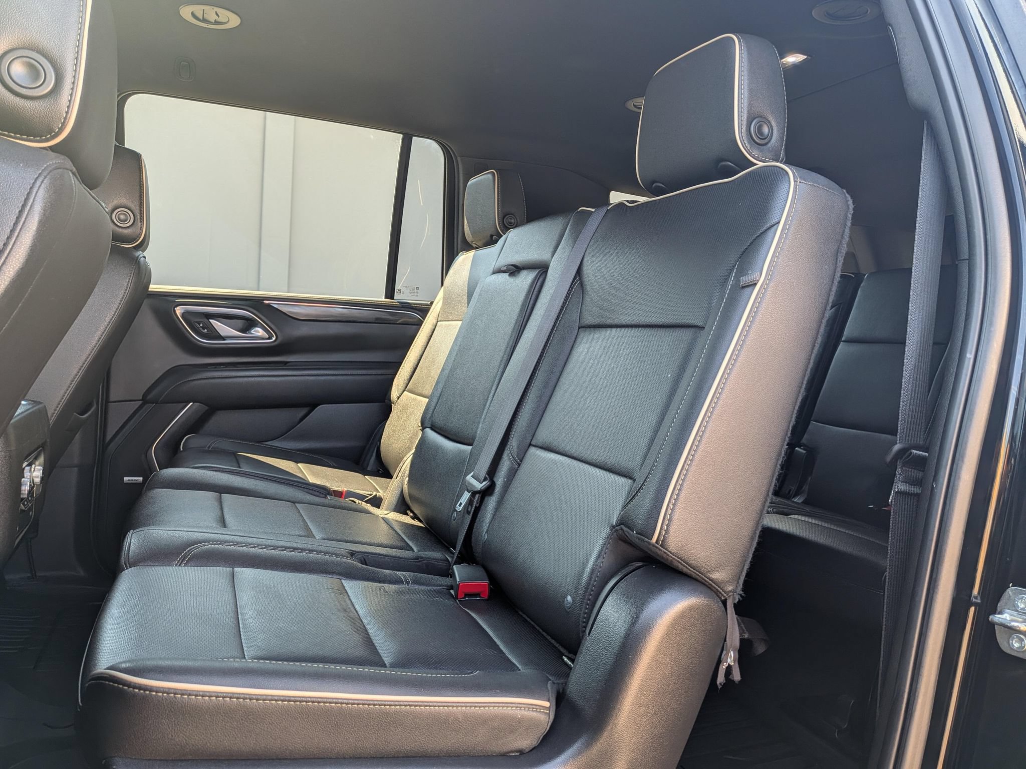 Used 2022 GMC Yukon XL SLT AWD/4WD image 6