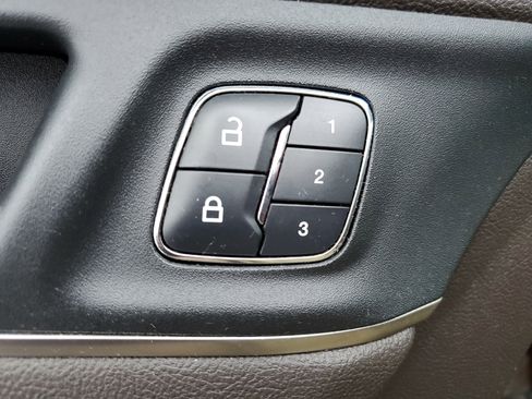 Used 2016 Lincoln MKC Reserve w/ Lincoln MKC Climate Package image 22