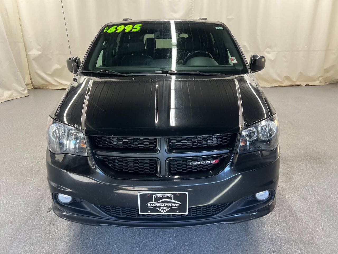 Used 2019 Dodge Grand Caravan GT FWD image 2