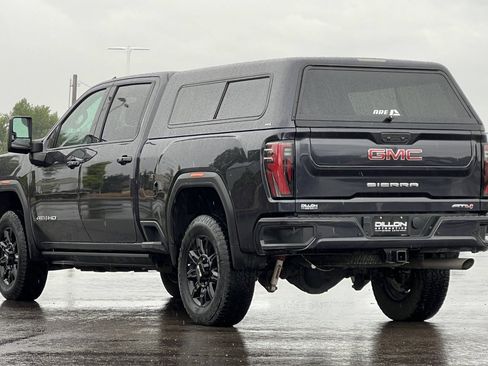 Used 2024 GMC Sierra 2500 AT4 w/ AT4 Premium Plus Package AWD/4WD image 6