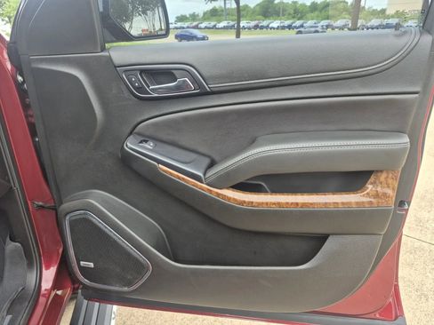 Used 2018 Chevrolet Suburban Premier image 20